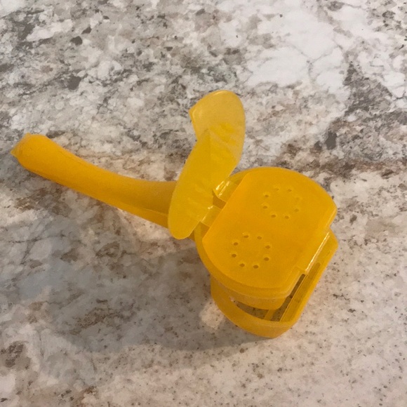 Tupperware Kitchen 8 For 5 Tupperware Corn On The Cob Butterer Poshmark